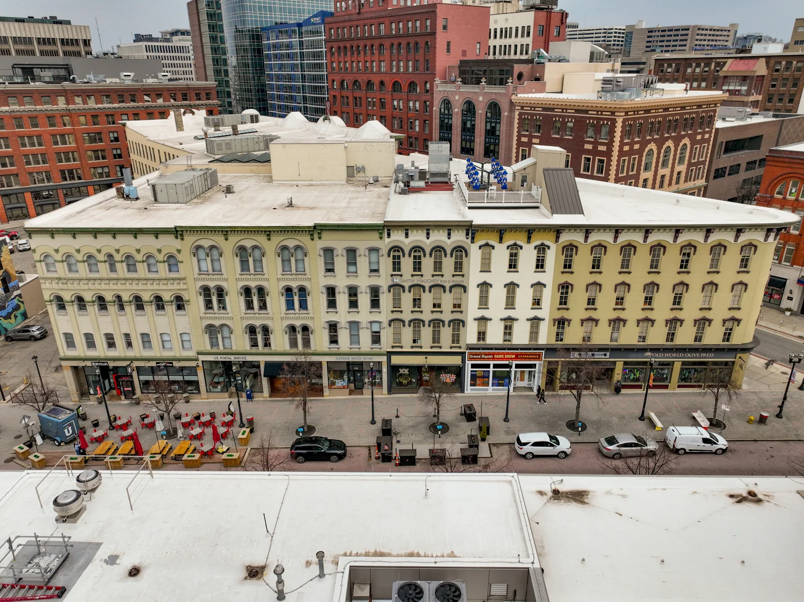 Flat Iron Building — Sale in Grand Rapids, MI, photo 6 of 8