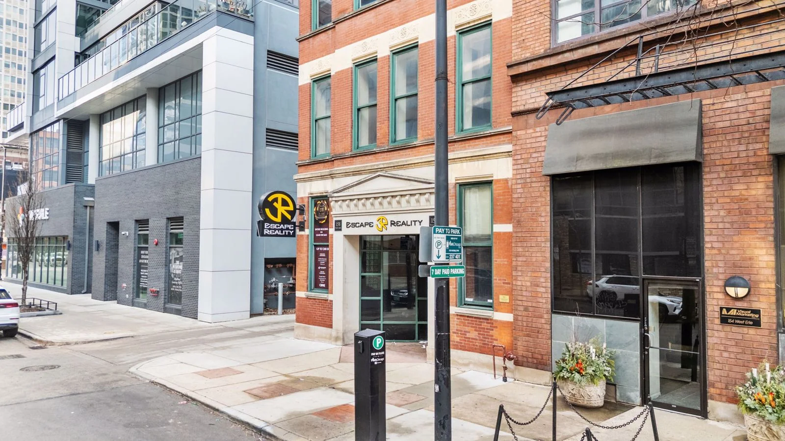 158 West Erie Street — Sale in Chicago, IL, photo 3 of 8