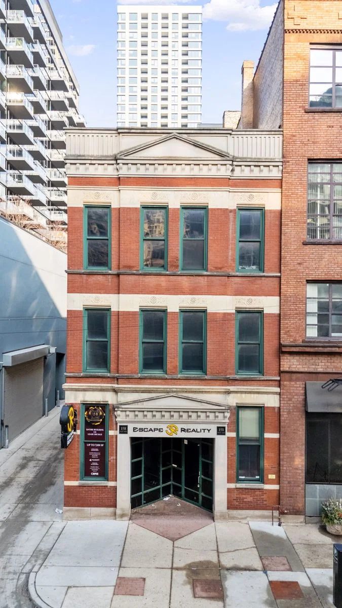 158 West Erie Street — Sale in Chicago, IL, photo 4 of 8