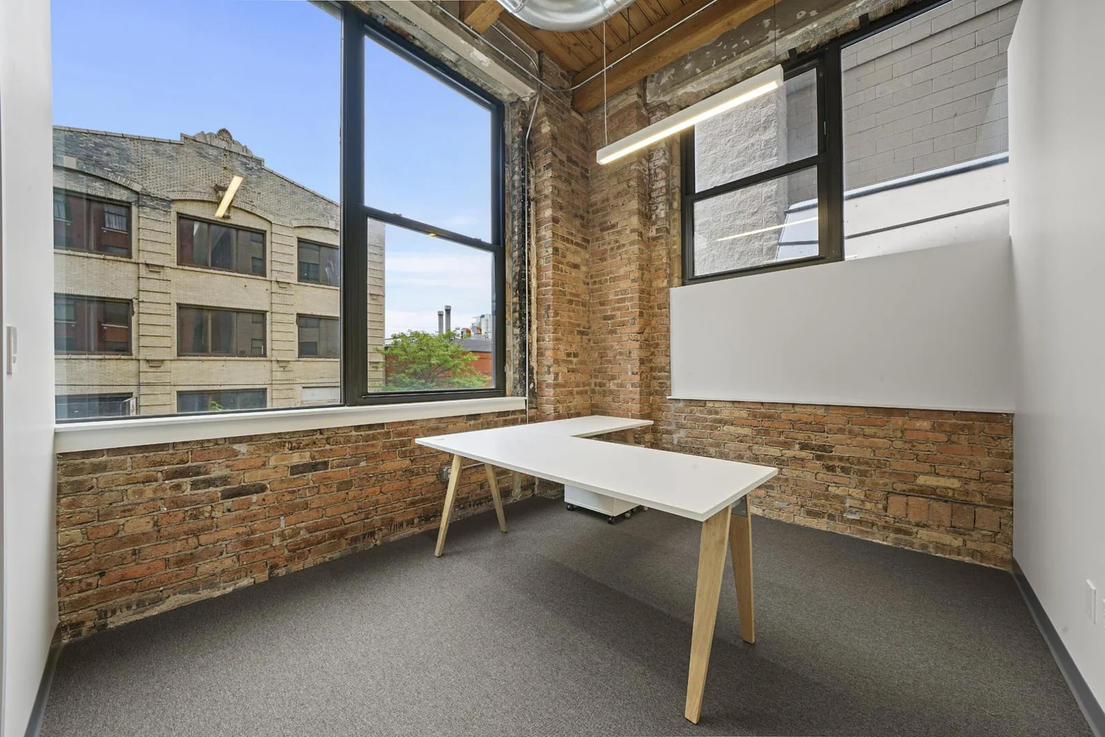 1033 West Van Buren — Sale in Chicago, IL, photo 2 of 8