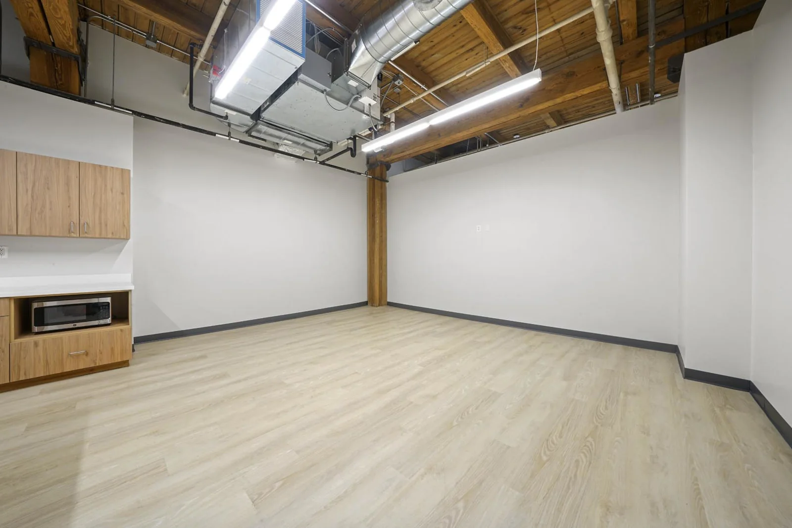 1033 West Van Buren — Sale in Chicago, IL, photo 4 of 8