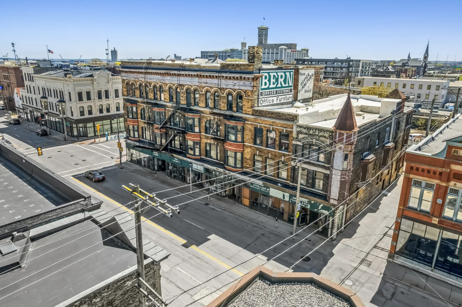 511 & 523 W National Ave — Sale in Milwaukee, WI, photo 3 of 7