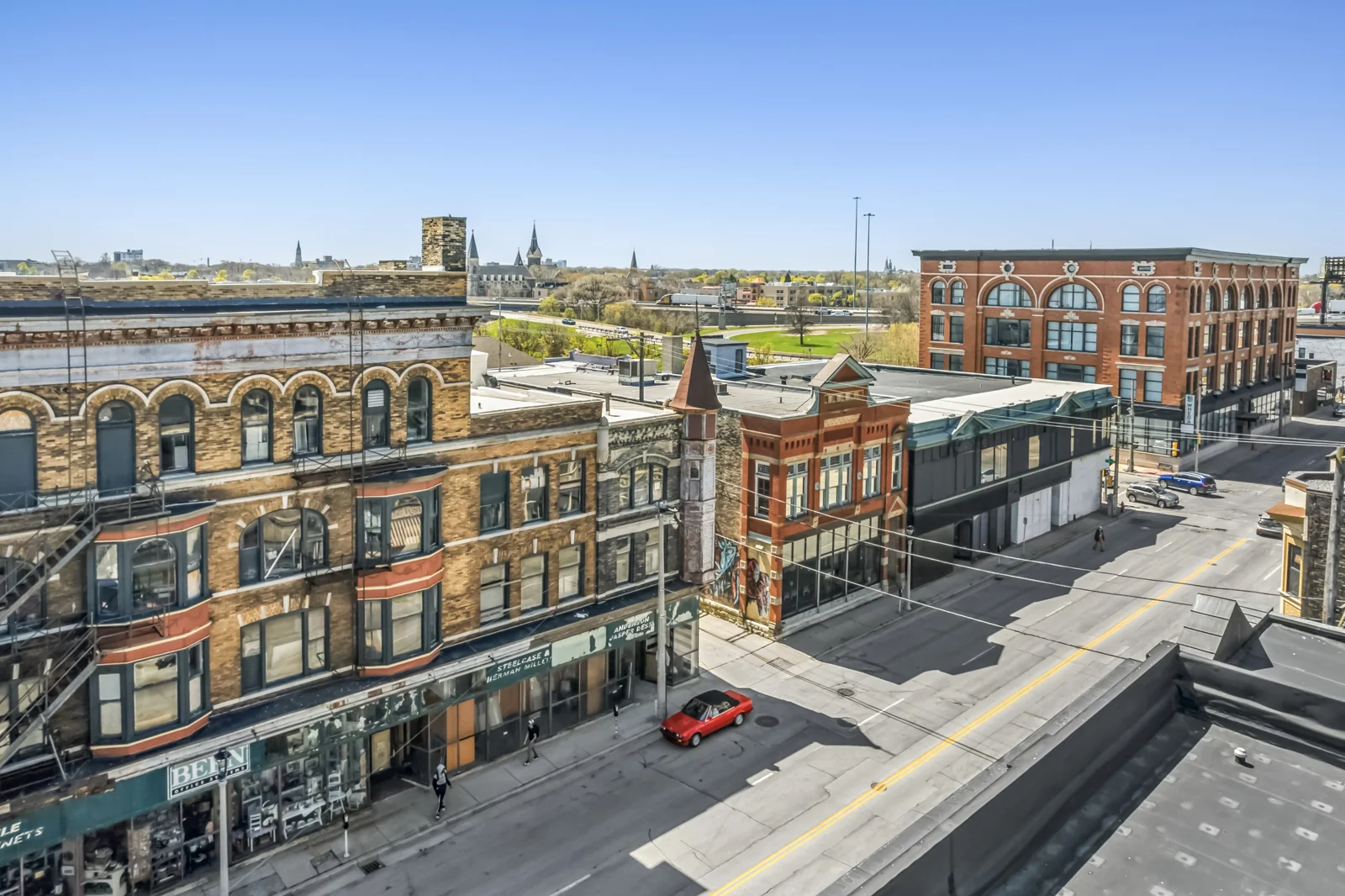 511 & 523 W National Ave — Sale in Milwaukee, WI, photo 4 of 7