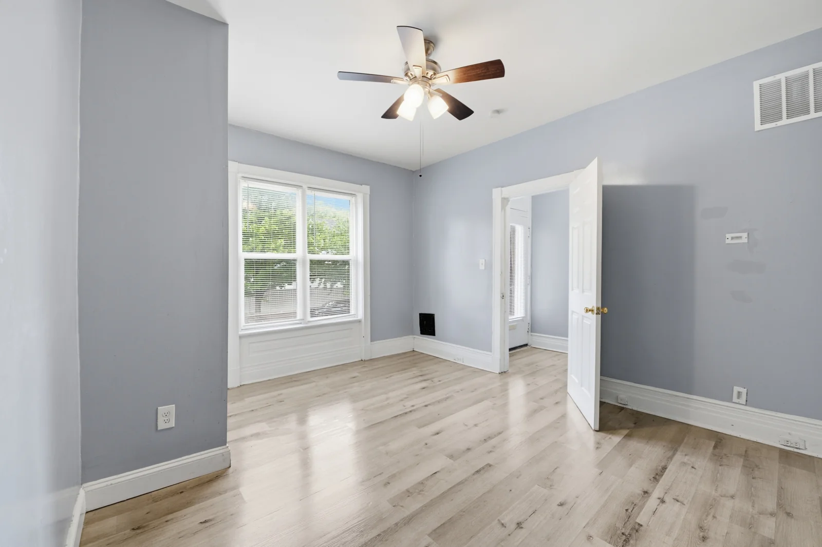 3008 Henrietta Street — Sale in St. Louis, MO, photo 3 of 5
