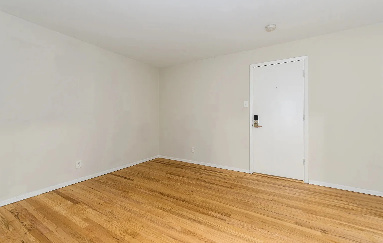 2000-04 Bellevue Avenue — Sale in St. Louis, MO, photo 2 of 8