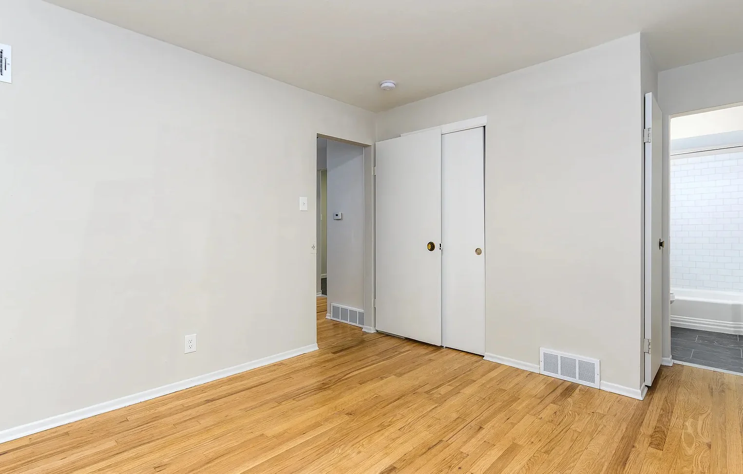 2000-04 Bellevue Avenue — Sale in St. Louis, MO, photo 5 of 8