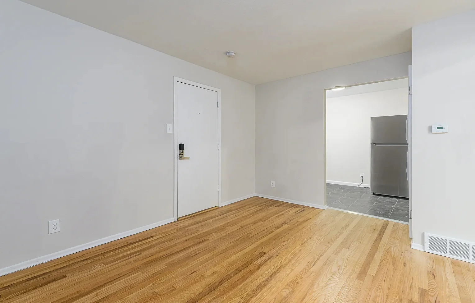 2000-04 Bellevue Avenue — Sale in St. Louis, MO, photo 6 of 8