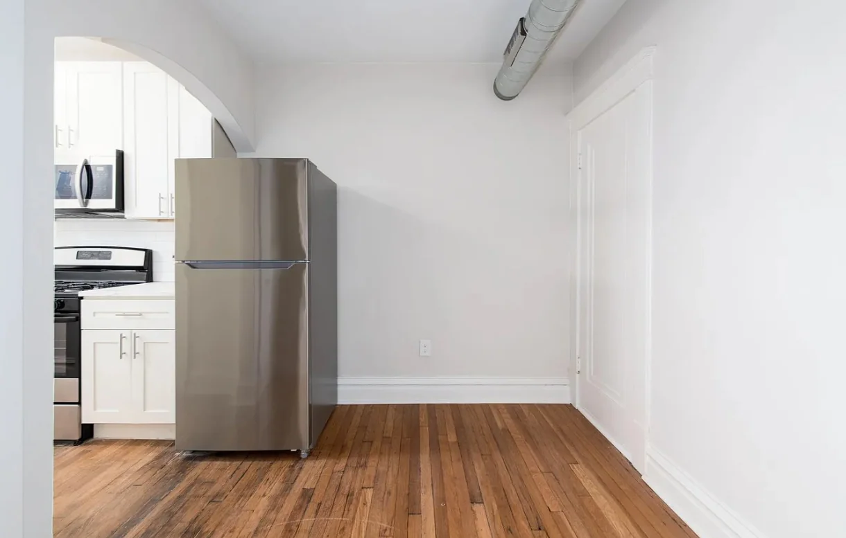 Maple Apartments — Sale in Maplewood, MO, photo 7 of 8