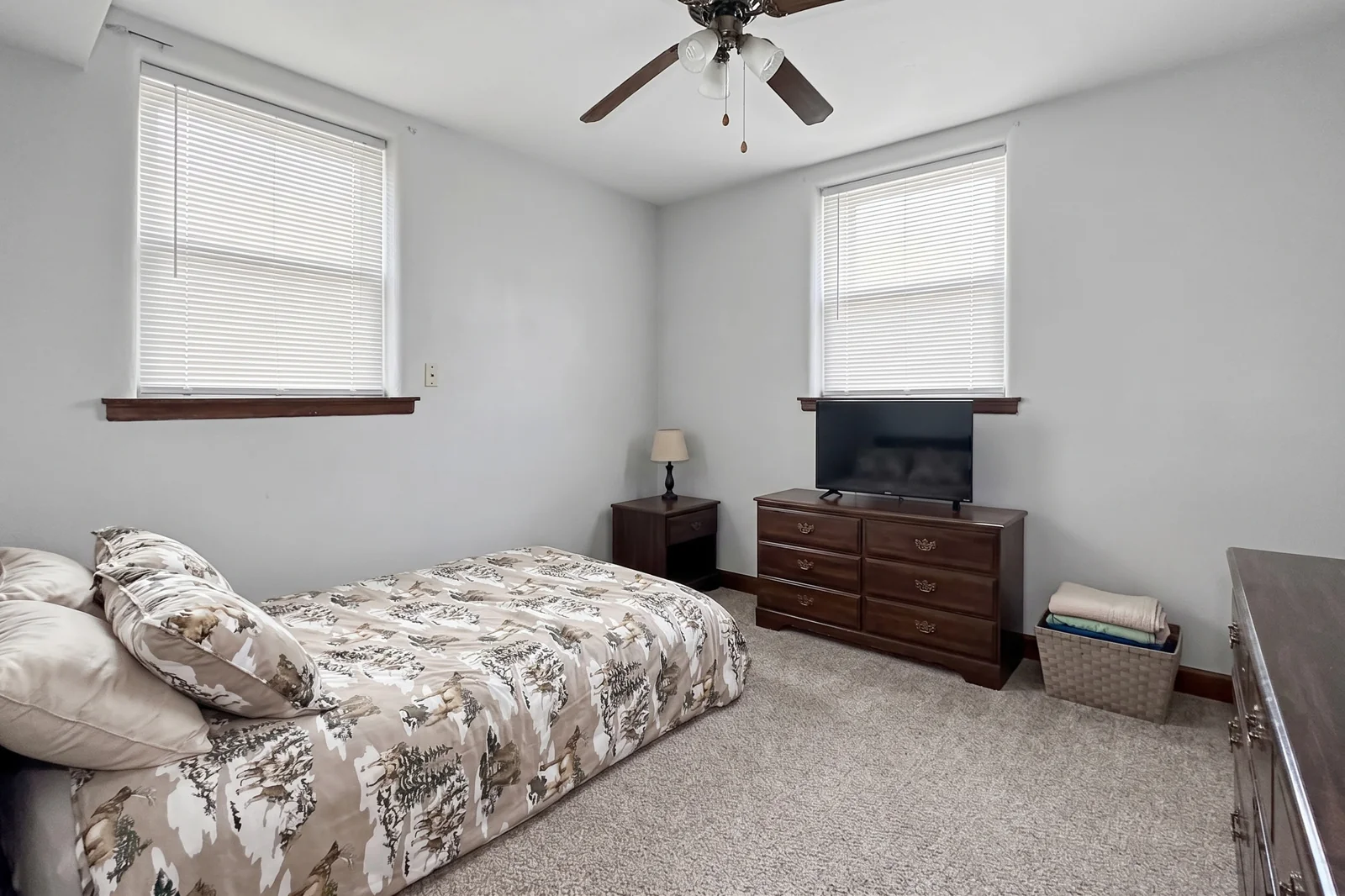 W Locust Street Apartments — Sale in Davenport, IA, photo 4 of 8