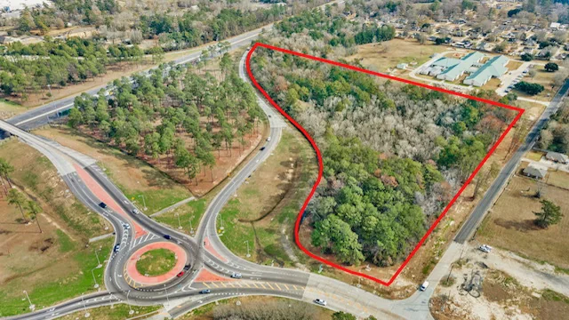 ±10.5 Acres with Interstate Visibility for Sale — Sale in Walker, LA, photo 1 of 4