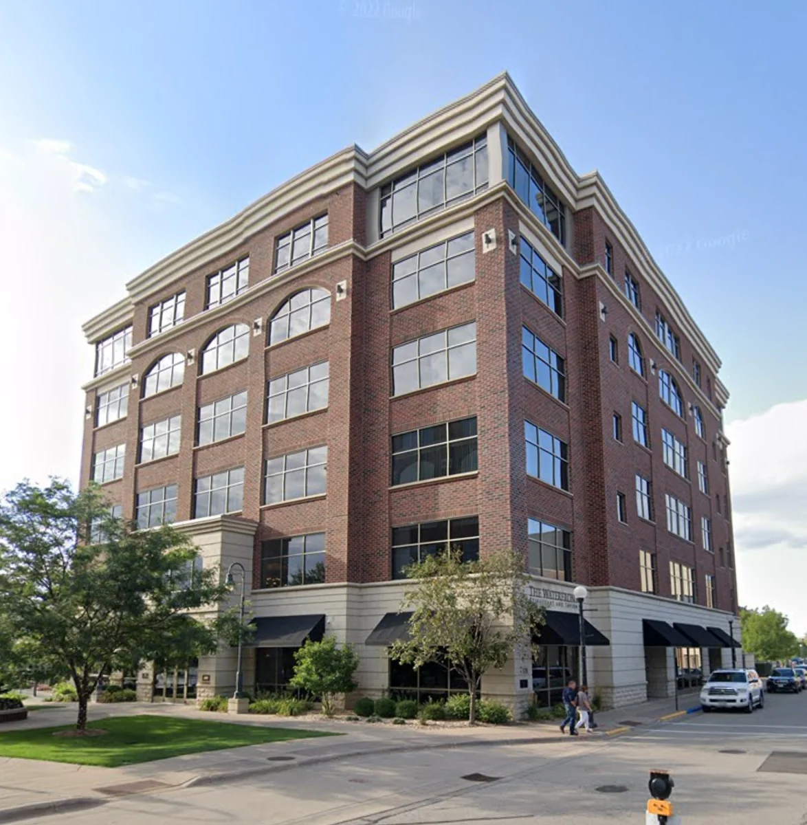 Riverside Center Office Campus — Sale in La Crosse, WI, photo 2 of 4