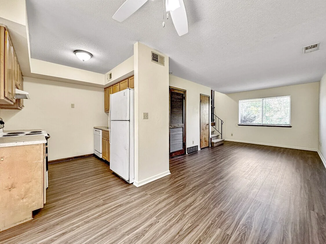 Valley Acres Apartments — Sale in Des Moines, IA, photo 8 of 8