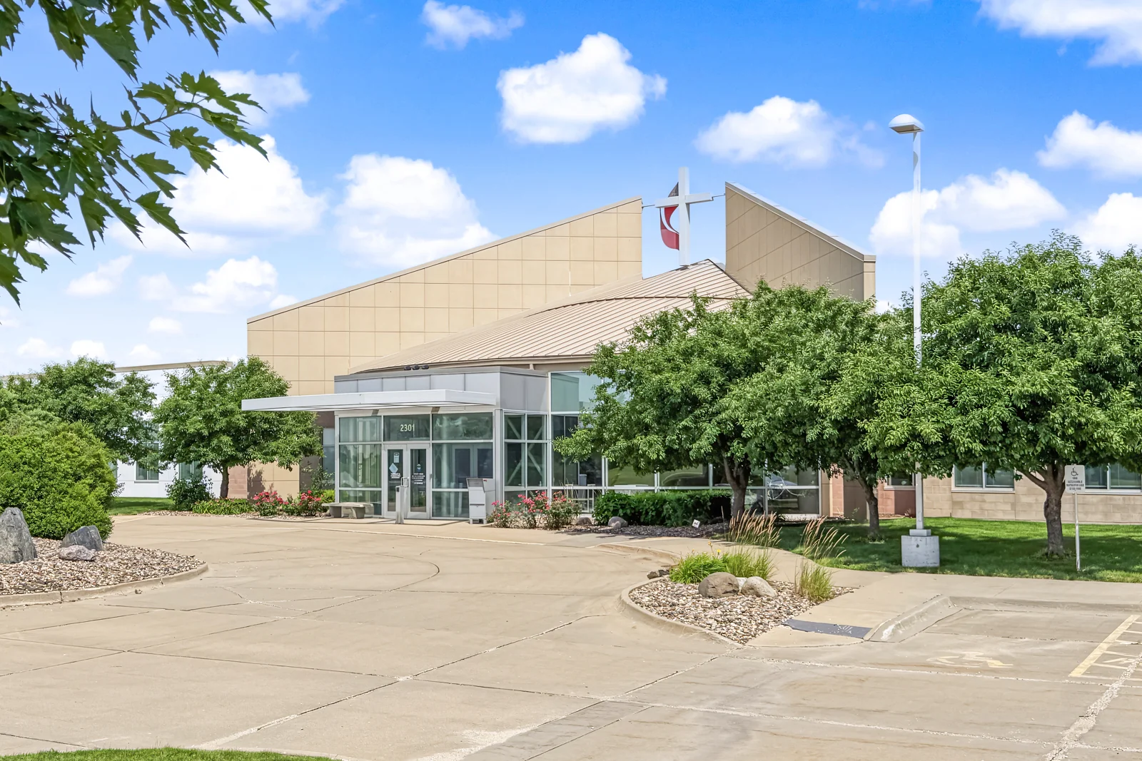 Office in Des Moines, IA — Sale in Des Moines, IA, photo 1 of 7