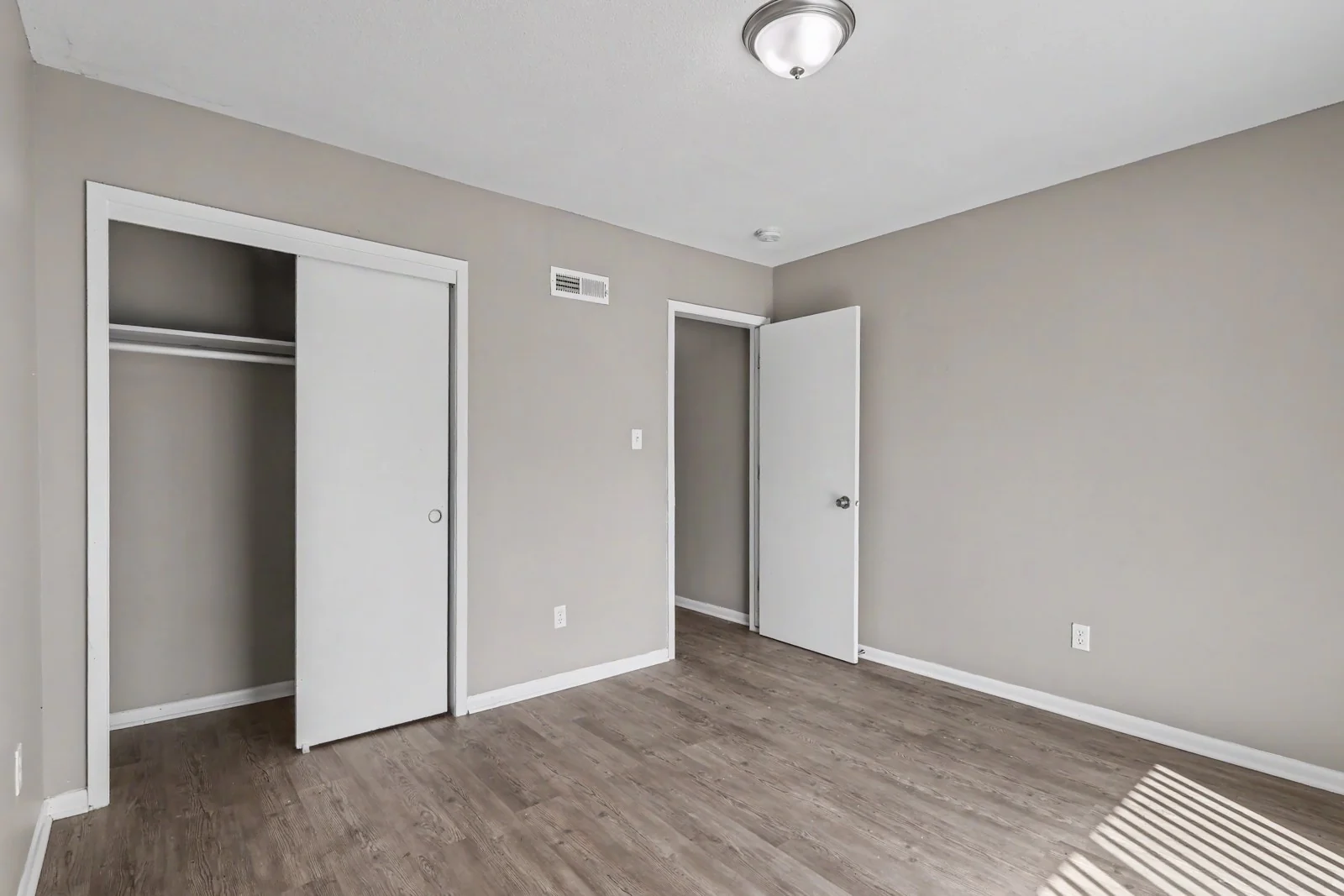Lovington Apartments — Sale in Des Moines, IA, photo 5 of 8