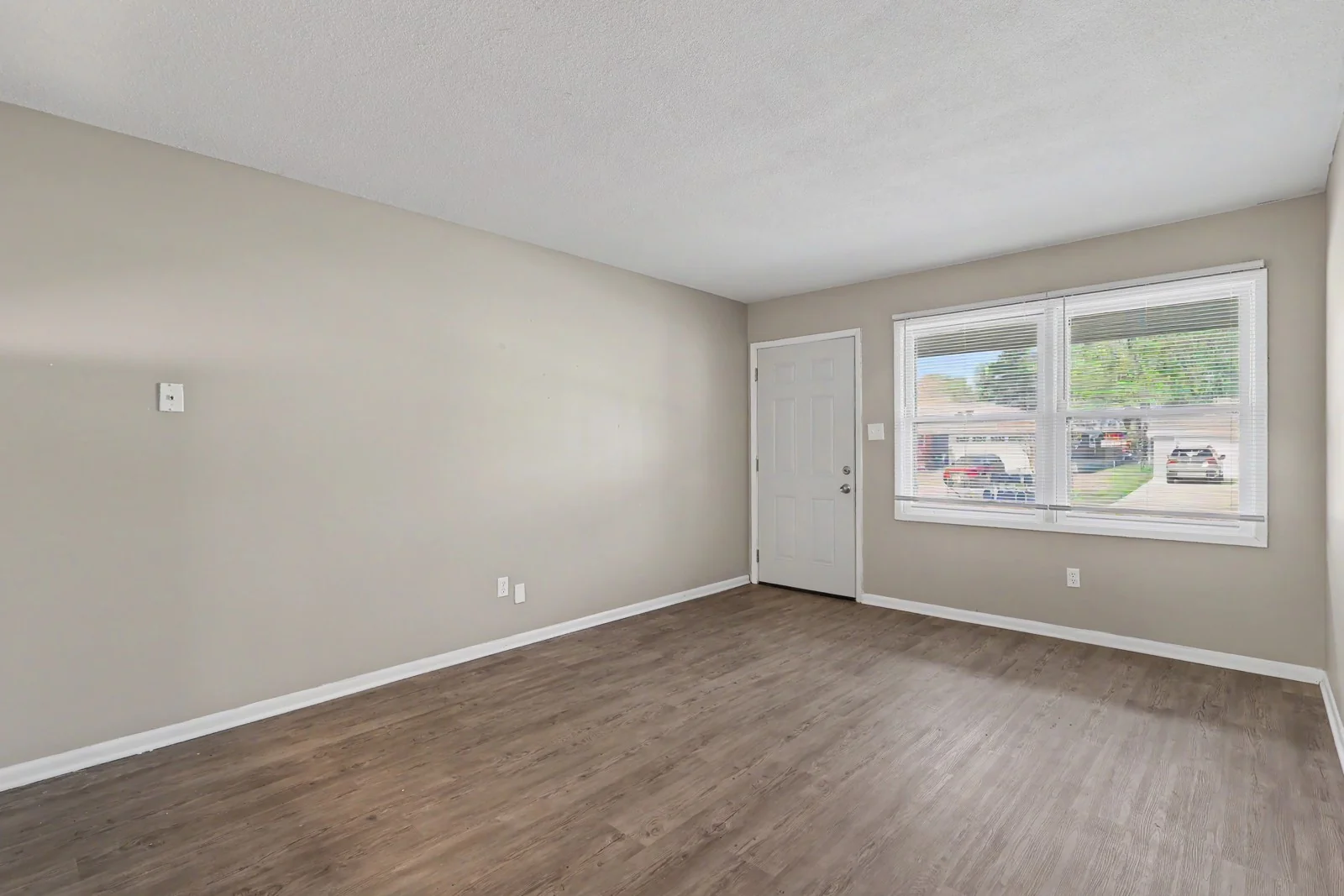 Lovington Apartments — Sale in Des Moines, IA, photo 8 of 8