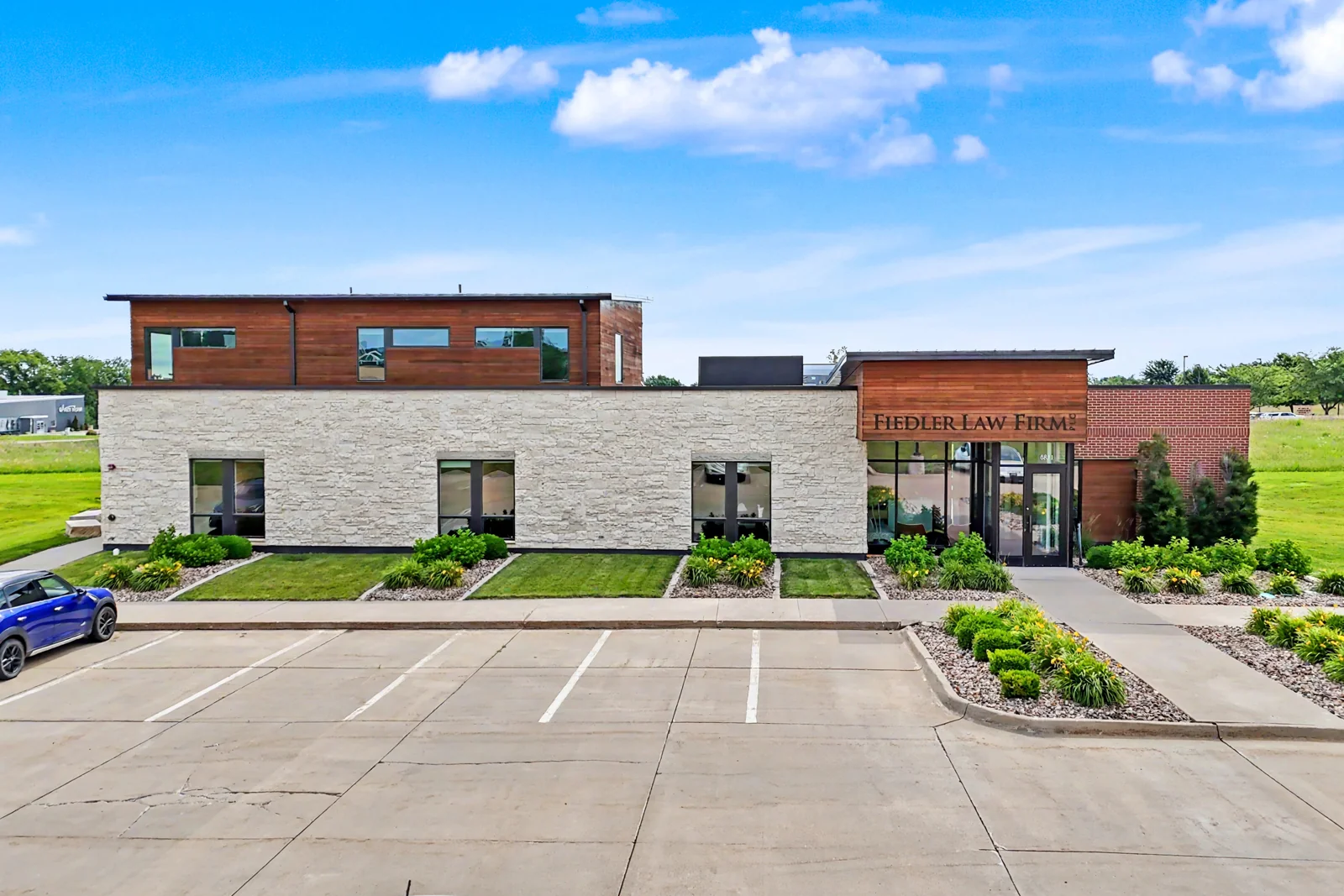 Johnston Class A Office — Sale in Johnston, IA, photo 2 of 5