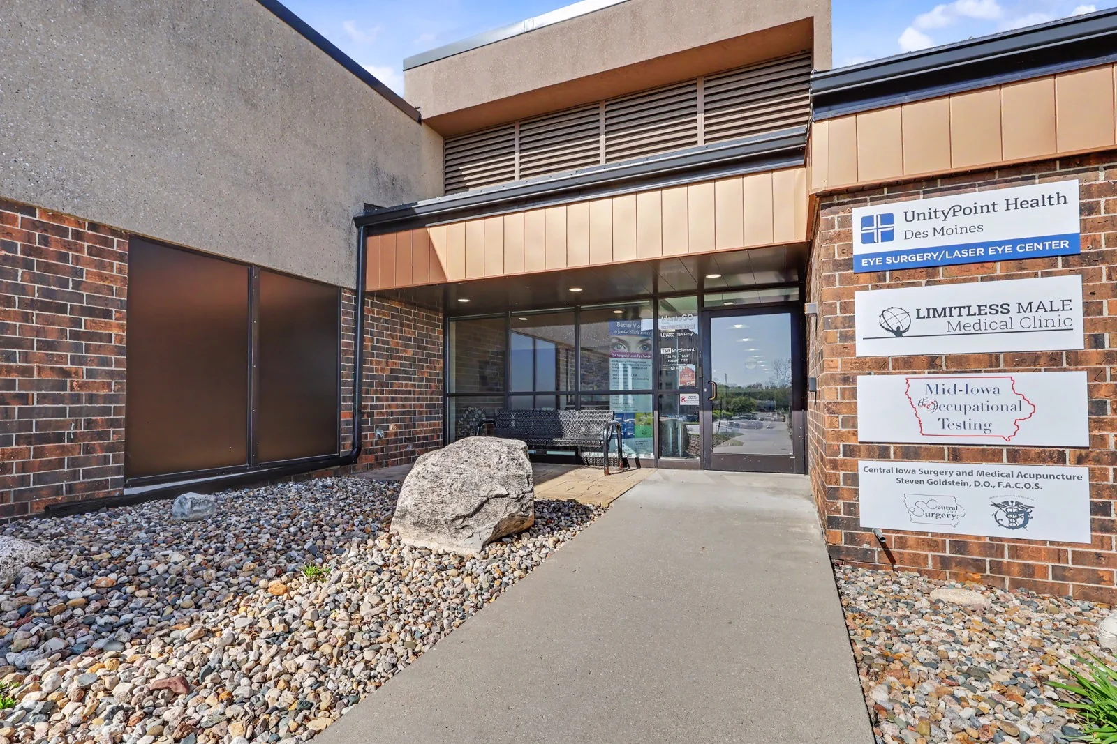 Professional Arts Building — Sale in West Des Moines, IA, photo 7 of 8