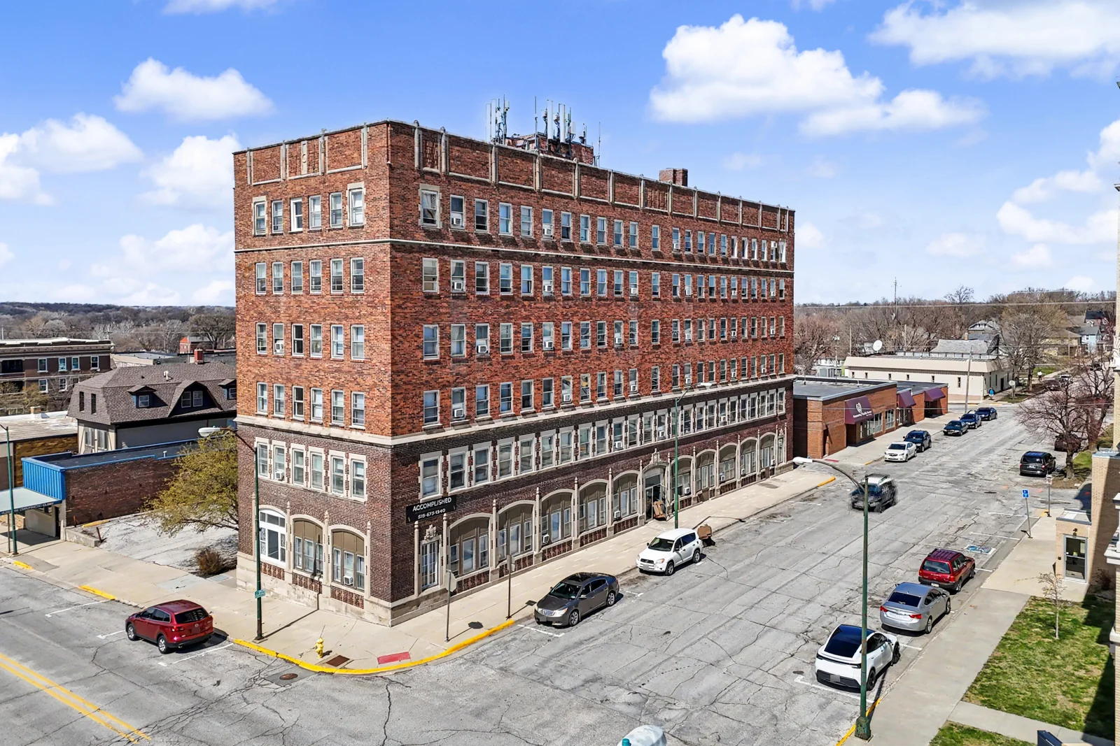 106 North Apartments — Sale in Fort Dodge, IA, photo 1 of 8