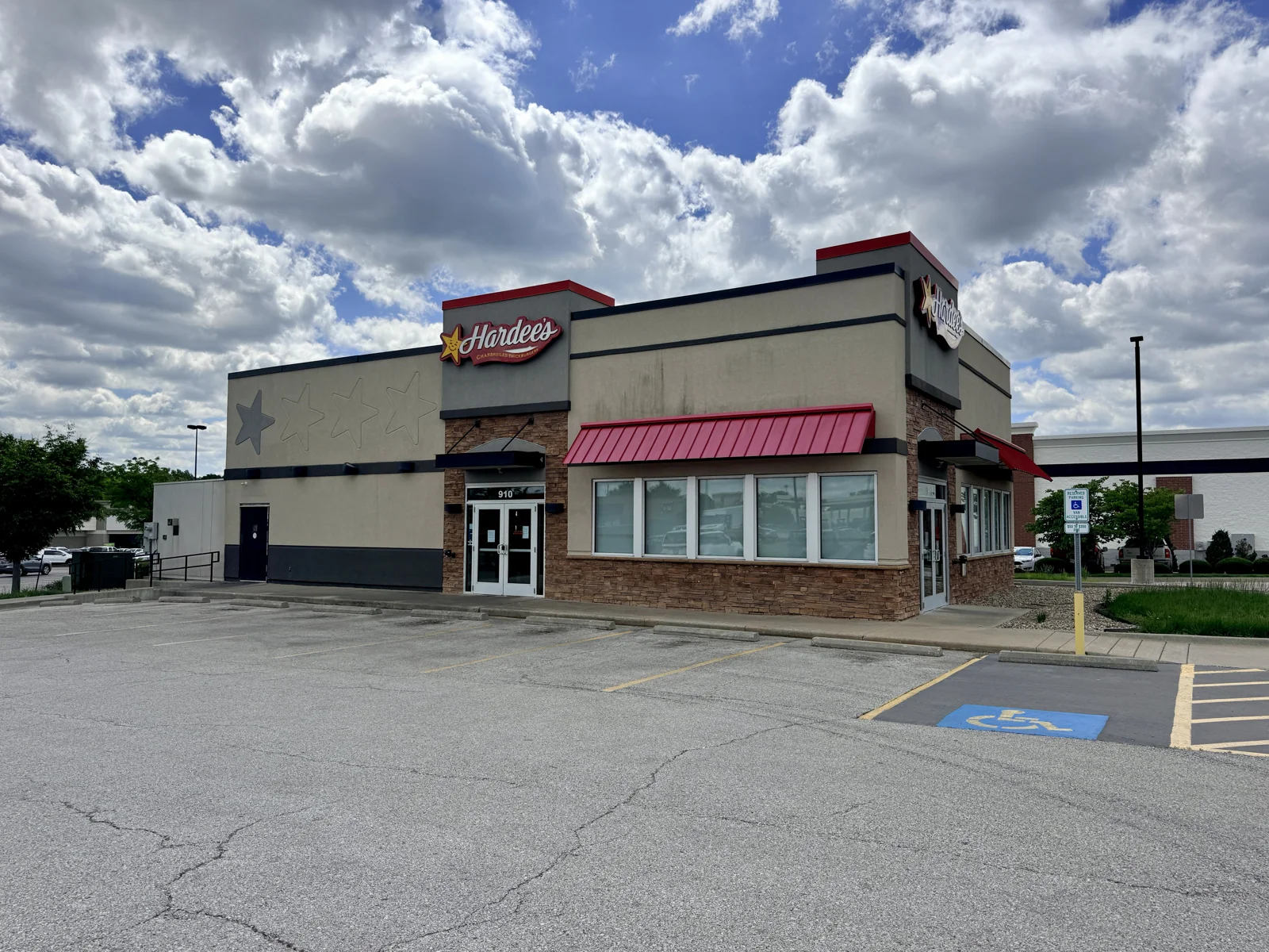 910 SW State Route 7 — Sale in Blue Springs, MO, photo 2 of 3