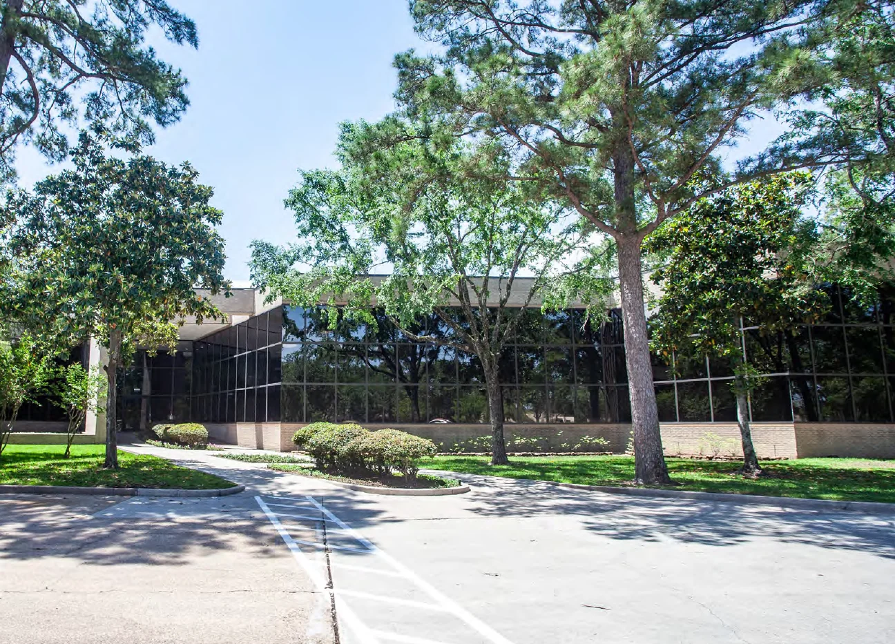800 Rockmead Drive — Sale in Houston, TX, photo 1 of 1