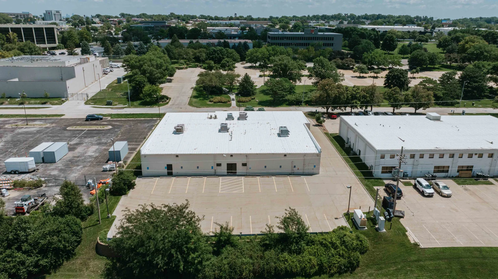 Office/Flex Building — Sale in Omaha, NE, photo 3 of 8