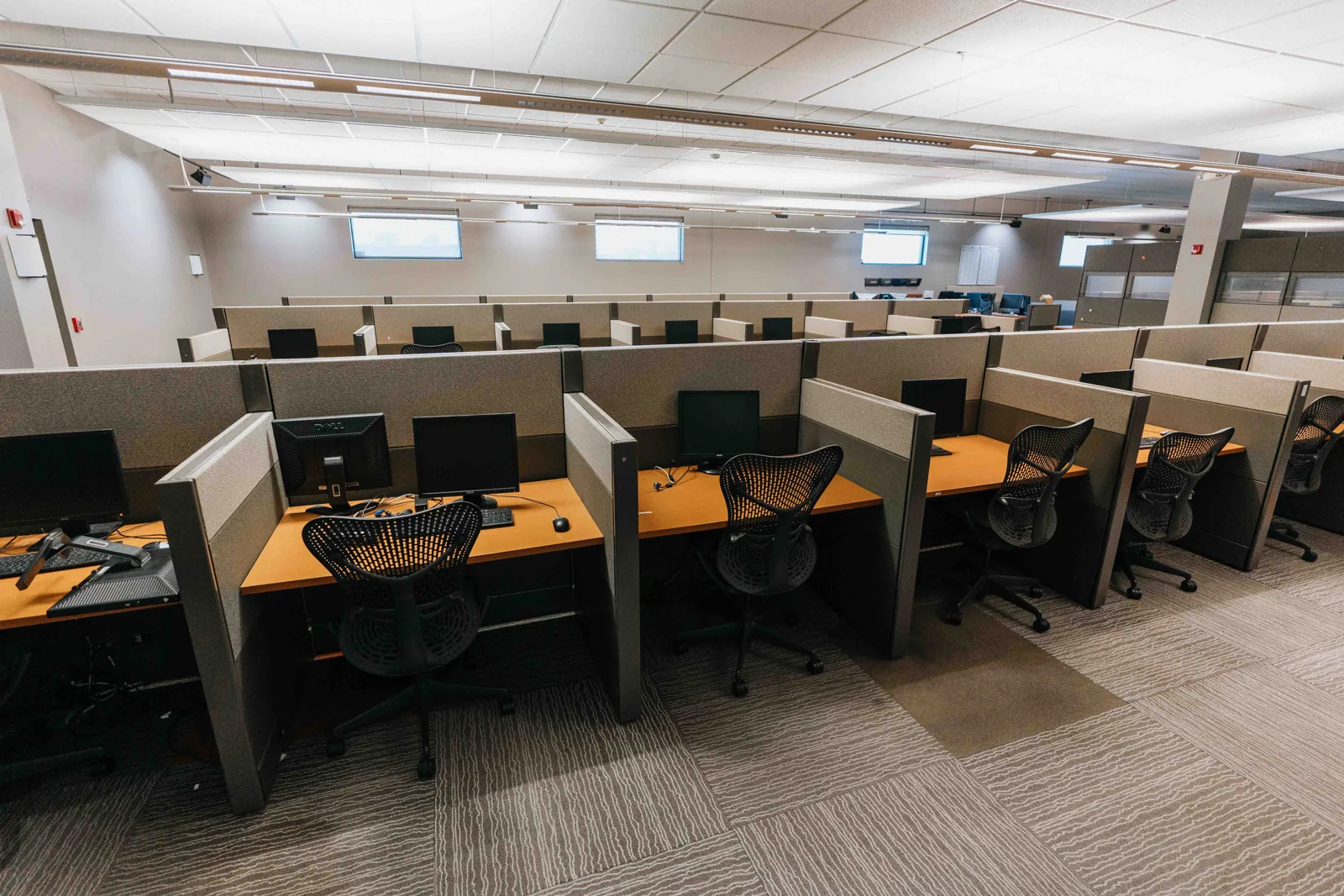 Office/Flex Building — Sale in Omaha, NE, photo 7 of 8