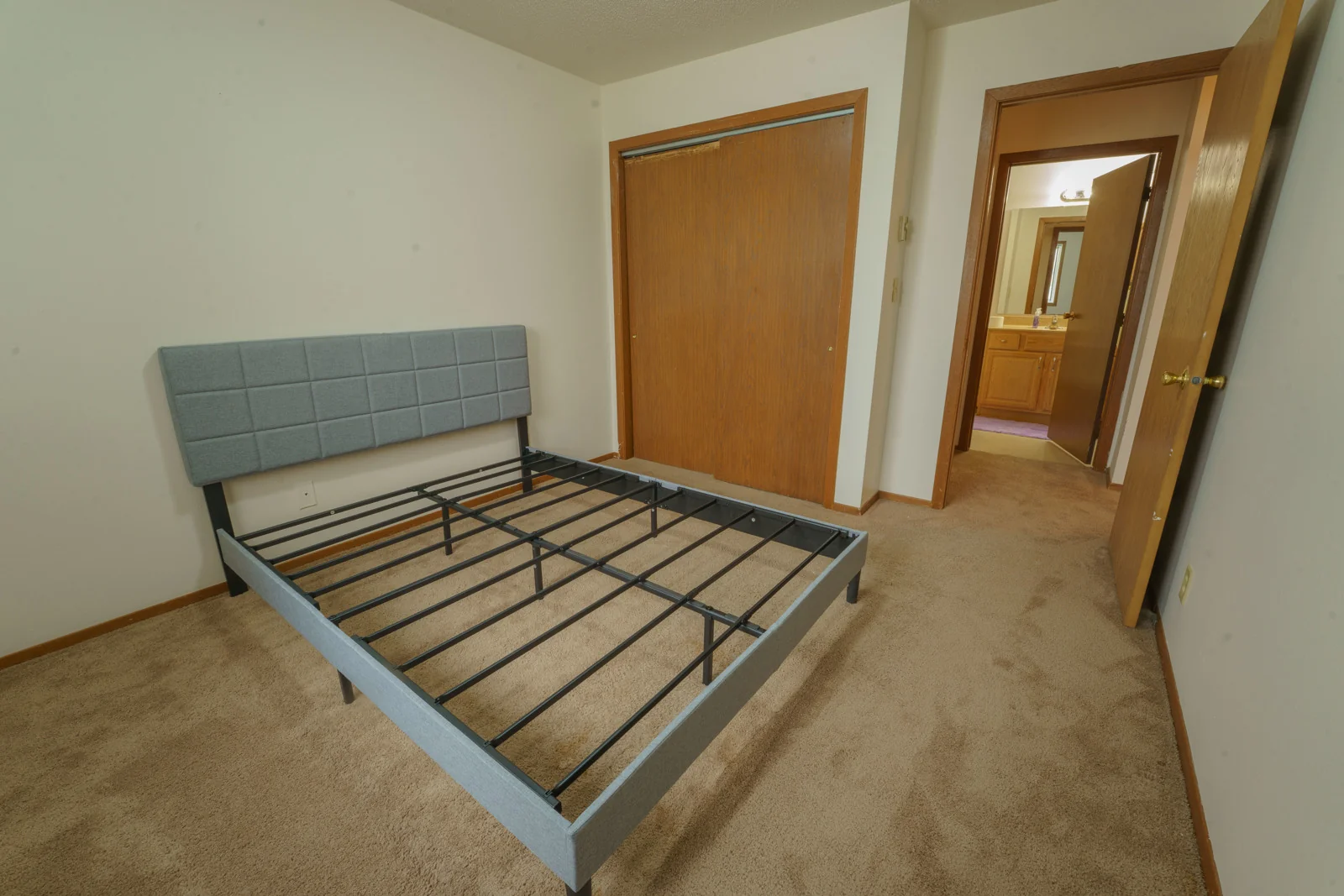 Old West Apartments — Sale in Fort Pierre, SD, photo 5 of 6