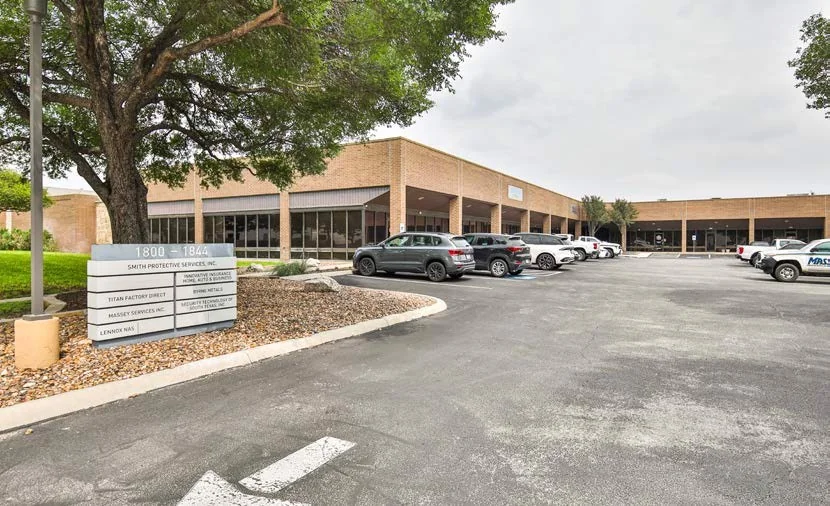 Northwest Business Center — Sale in San Antonio, TX, photo 5 of 7