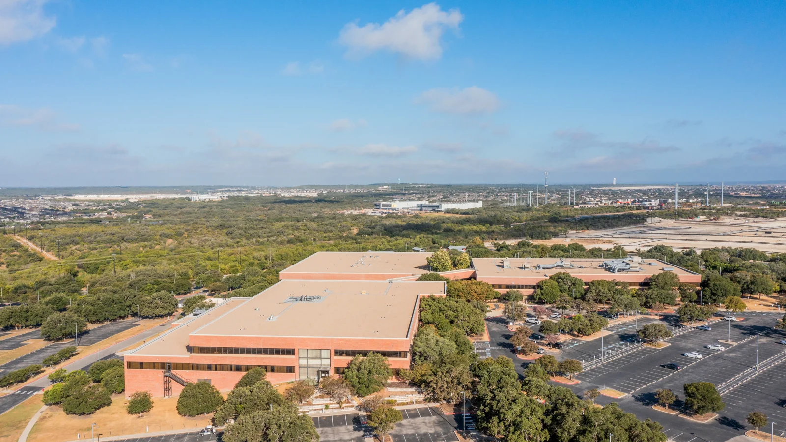 100 Citibank — Sale in San Antonio, TX, photo 5 of 8