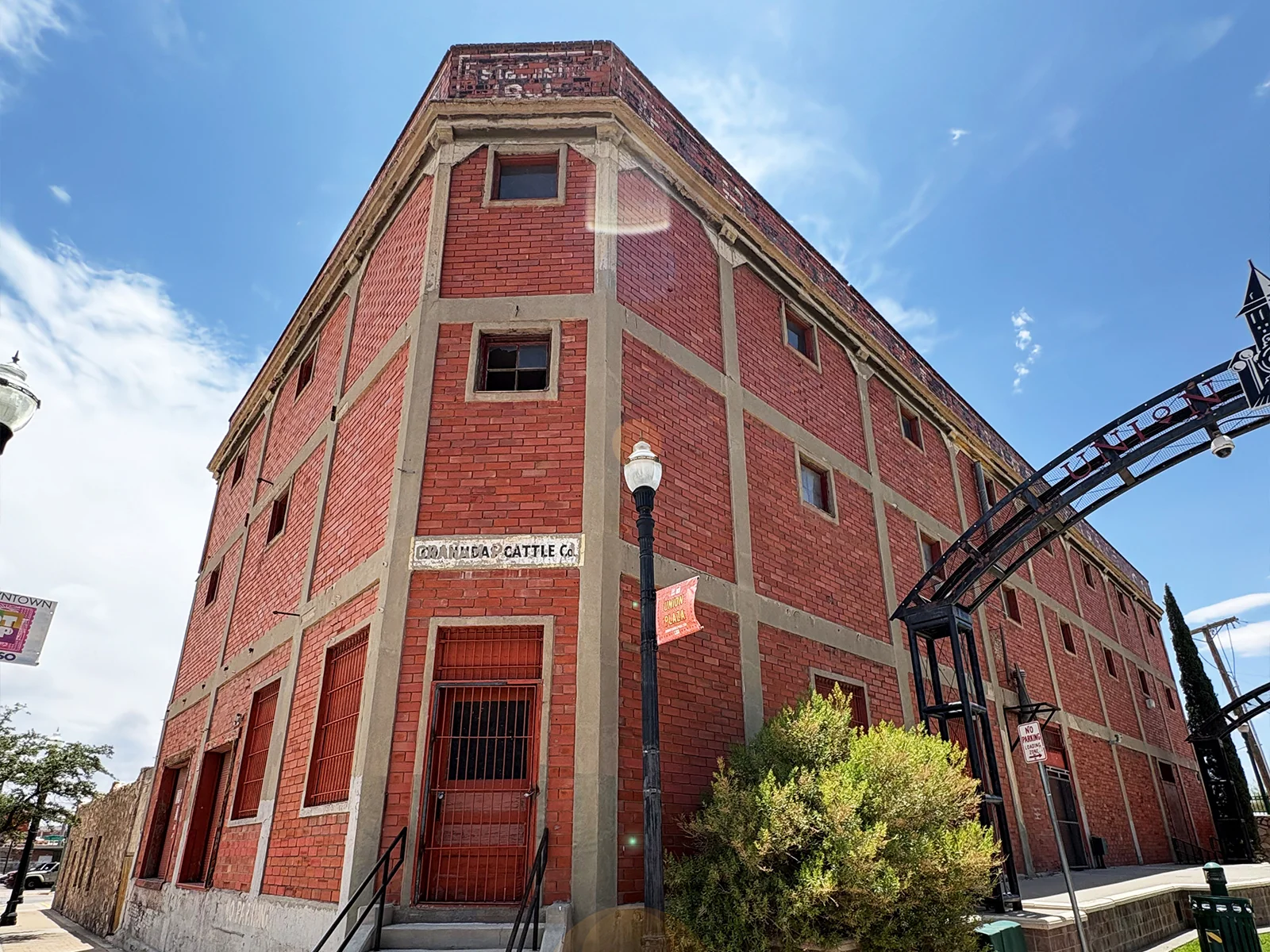 The Wicker Building — Sale in El Paso, TX, photo 1 of 8