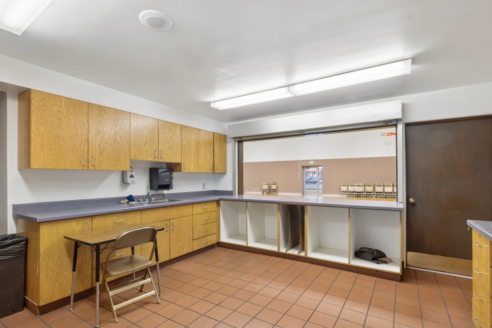 660 N Redwood Rd — Sale in Salt Lake City, UT, photo 5 of 8