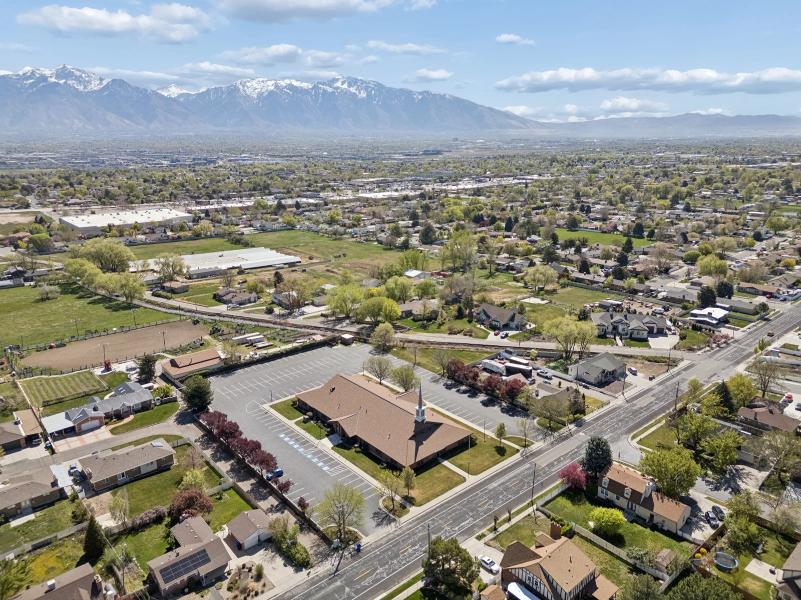 6695 South 2200 West — Sale in West Jordan, UT, photo 3 of 6