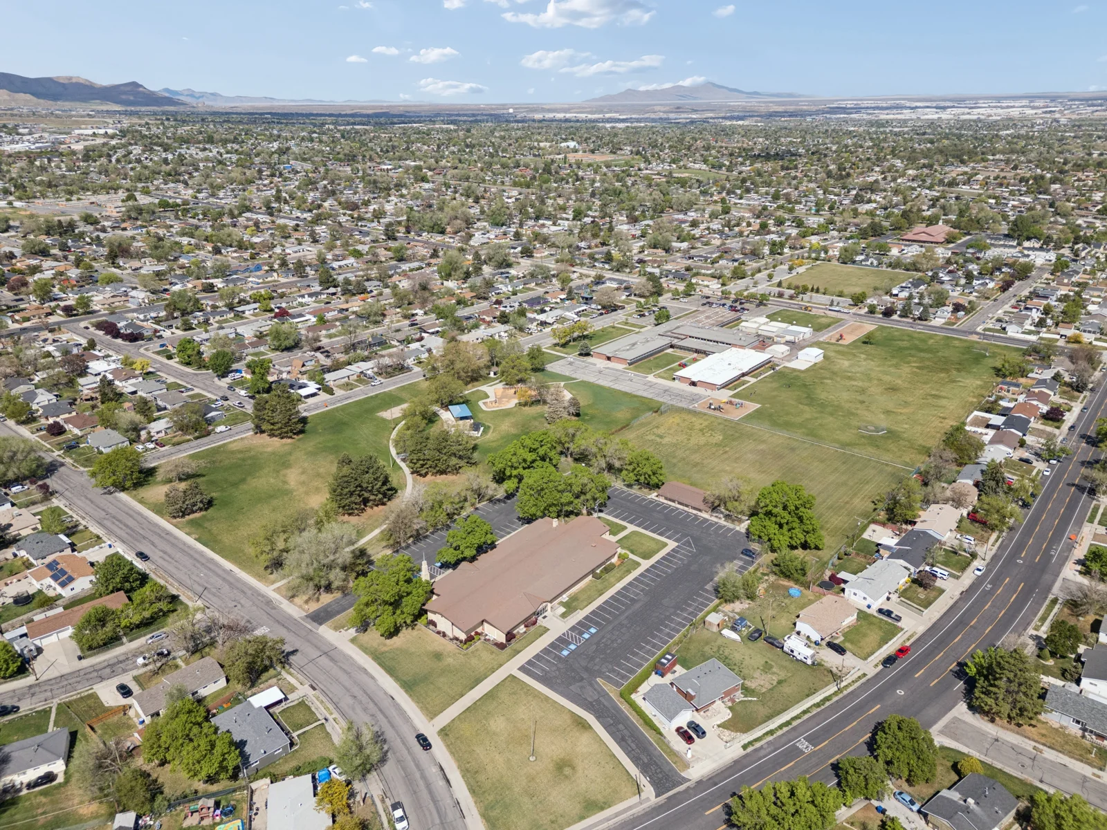 4232 W 5015 S — Sale in Kearns, UT, photo 4 of 4