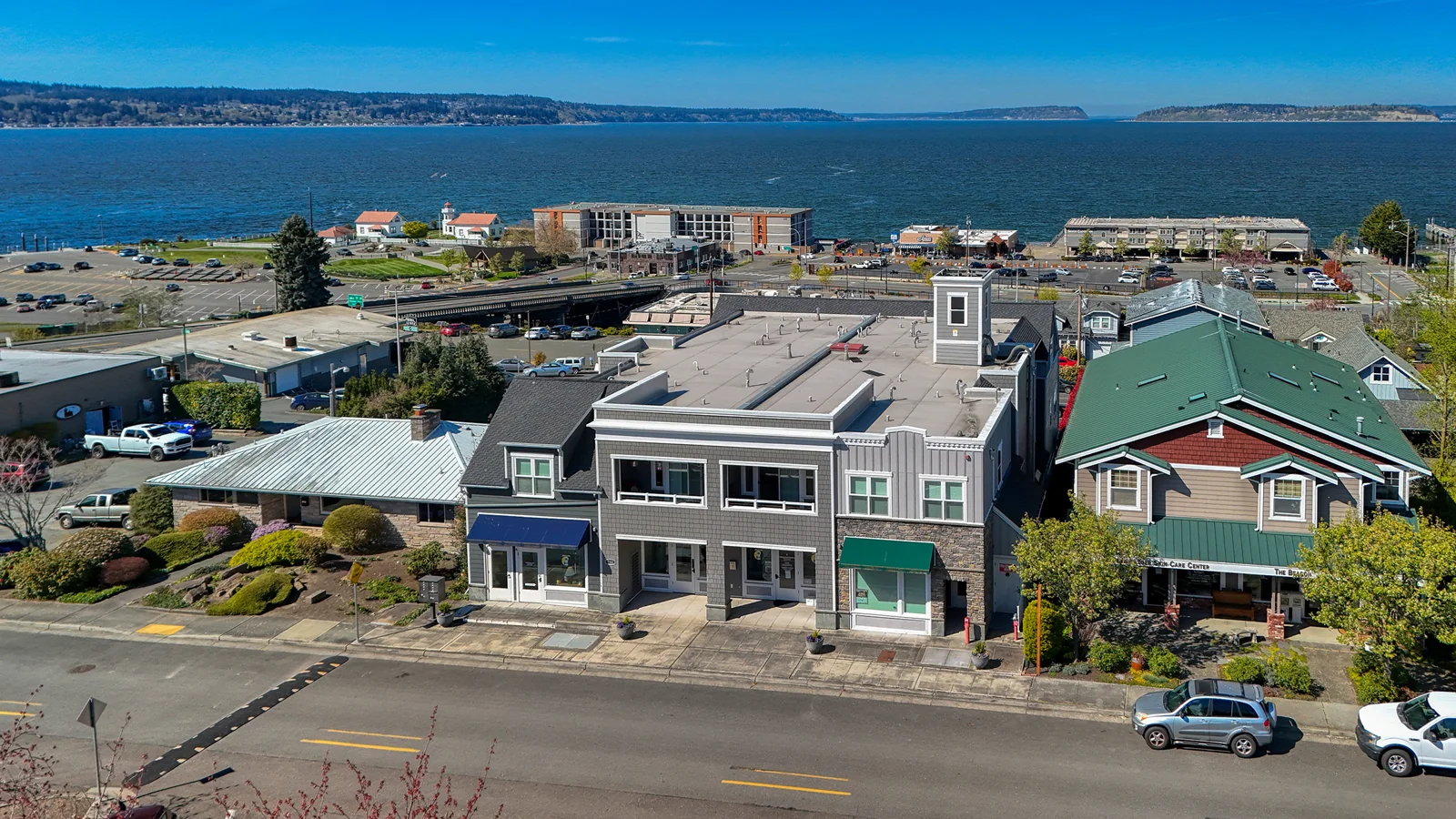 Old Town Mukilteo — Sale in Mukilteo, WA, photo 2 of 5