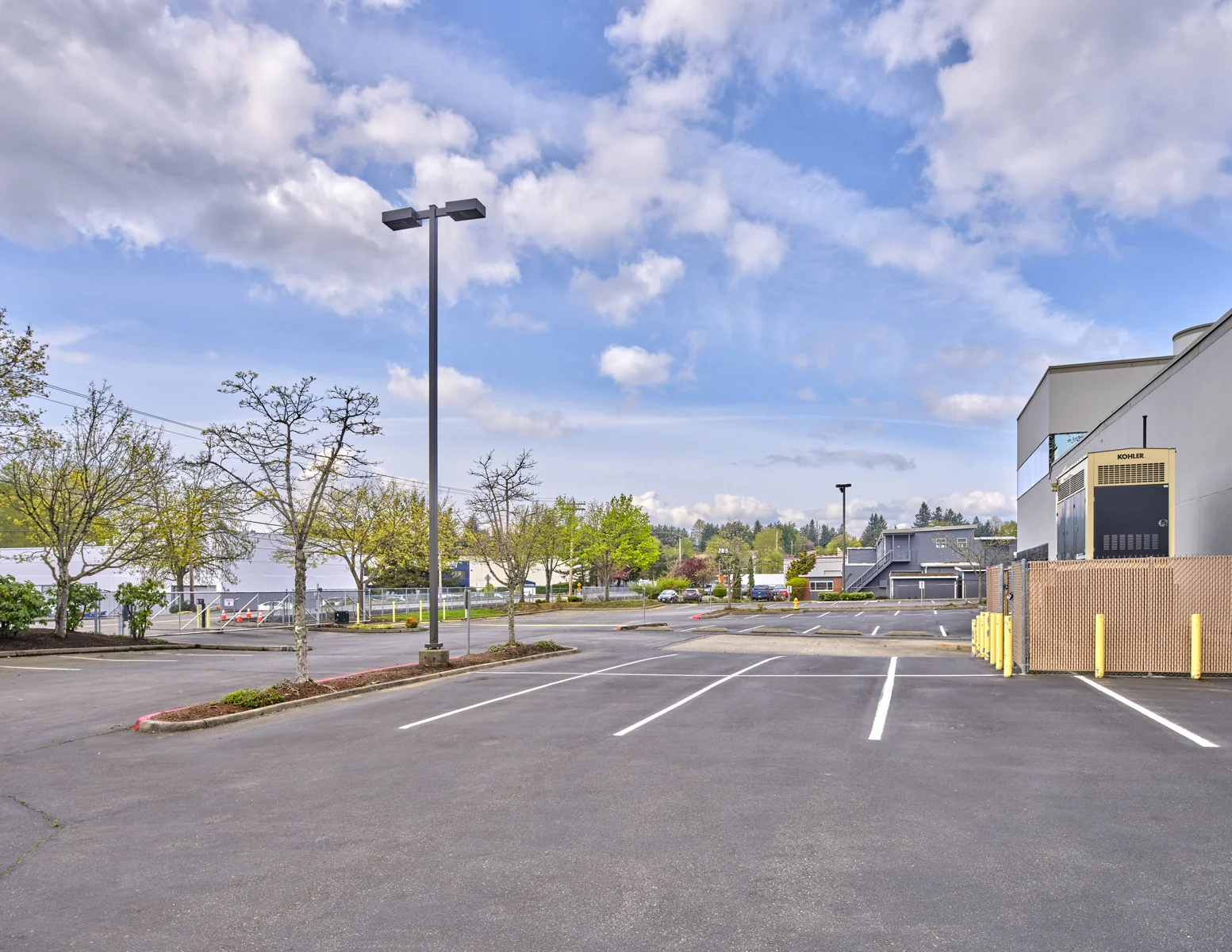 SeaTac Office-Flex Building — Sale in Seatac, WA, photo 3 of 7