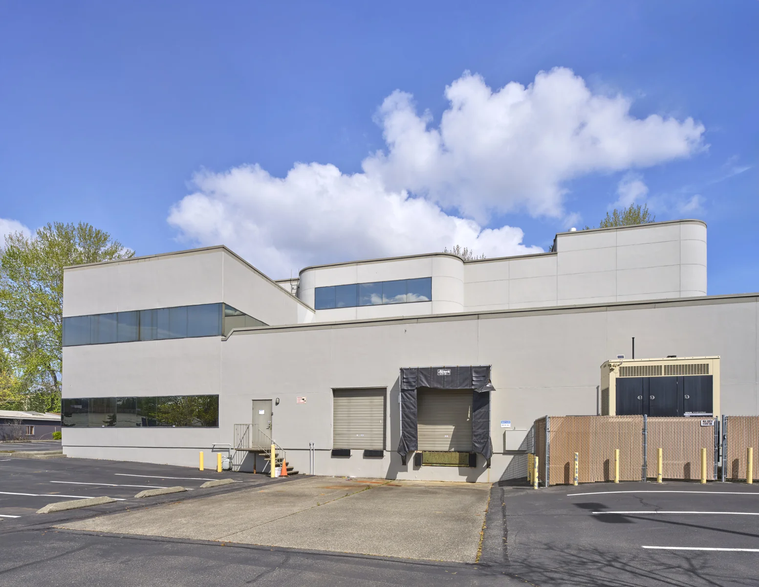 SeaTac Office-Flex Building — Sale in Seatac, WA, photo 4 of 7
