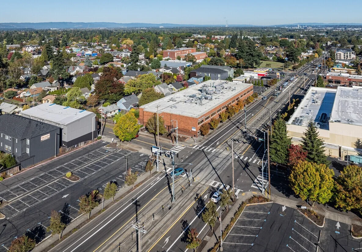 N Interstate Office For Sale with Excess Land — Sale in Portland, OR, photo 2 of 2