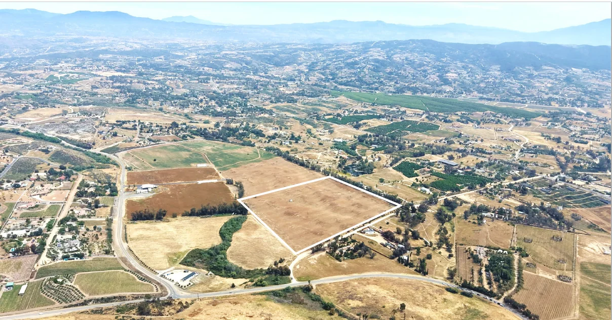 Land in Temecula, CA — Sale in Temecula, CA, photo 1 of 2