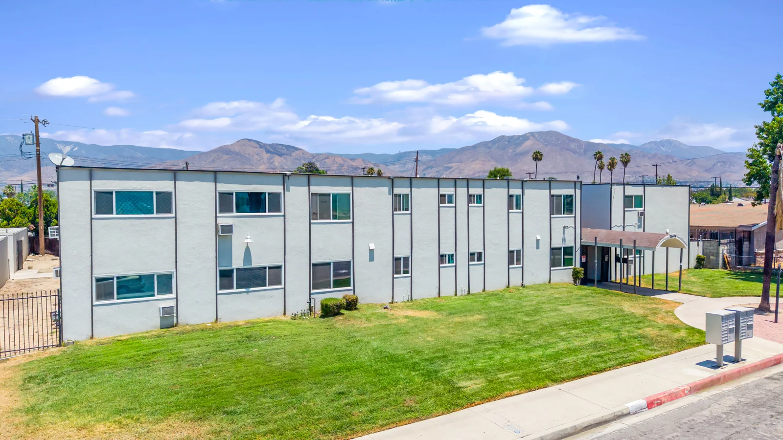Multifamily in Highland, CA — Sale in Highland, CA, photo 1 of 8