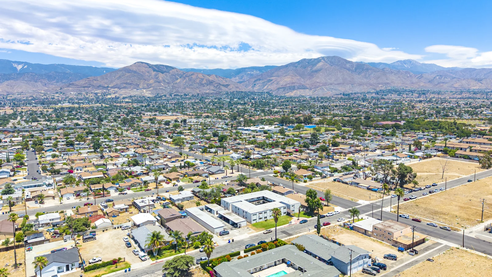 Multifamily in Highland, CA — Sale in Highland, CA, photo 5 of 8