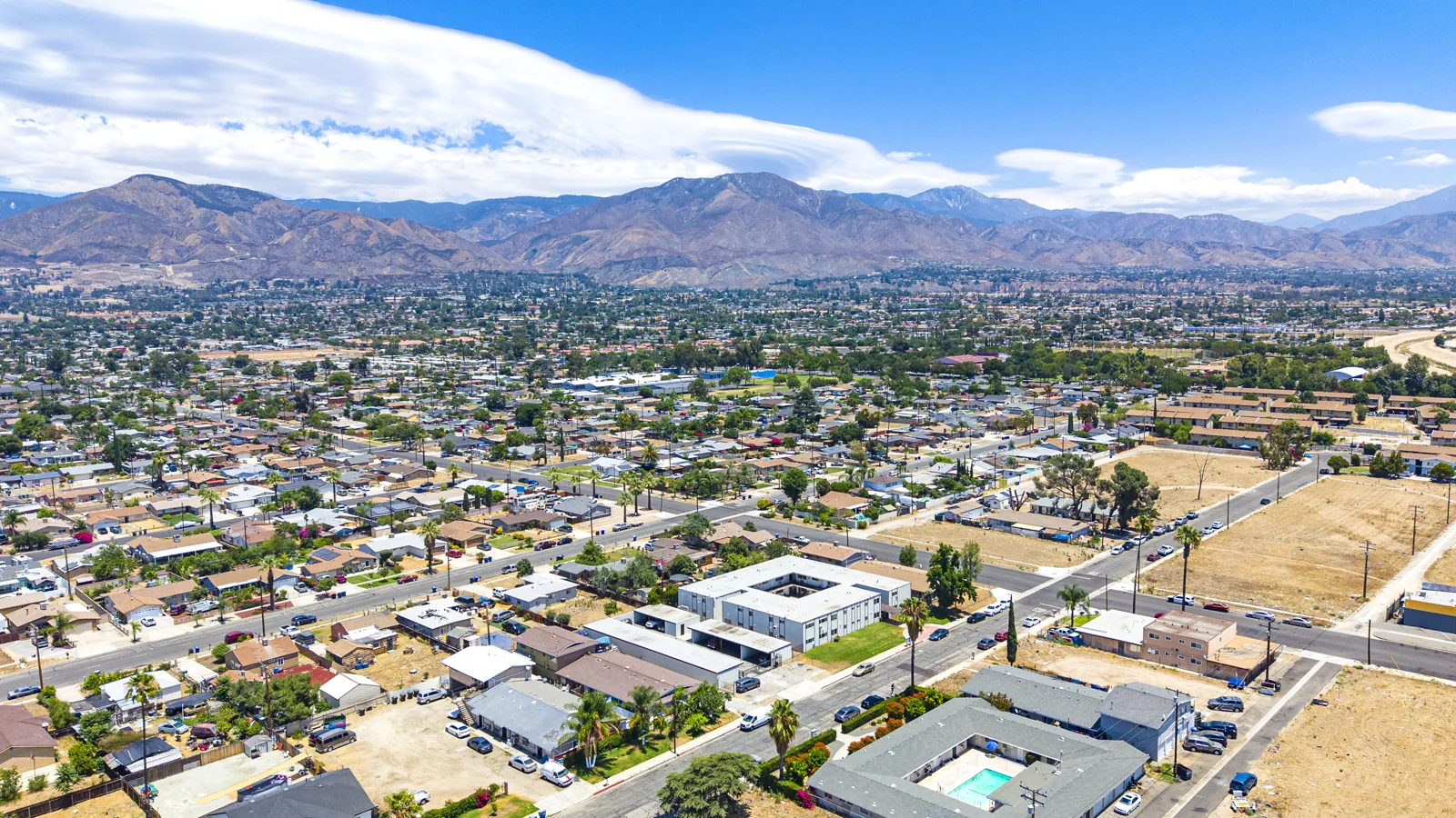 Multifamily in Highland, CA — Sale in Highland, CA, photo 6 of 8