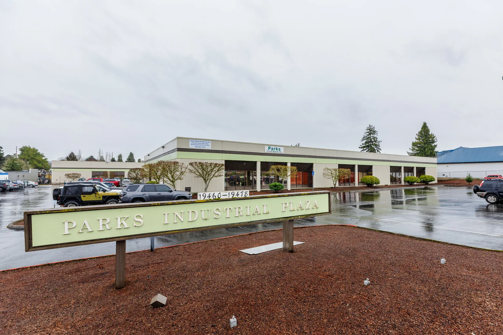 Parks Industrial Plaza — Sale in Aloha, OR, photo 2 of 8