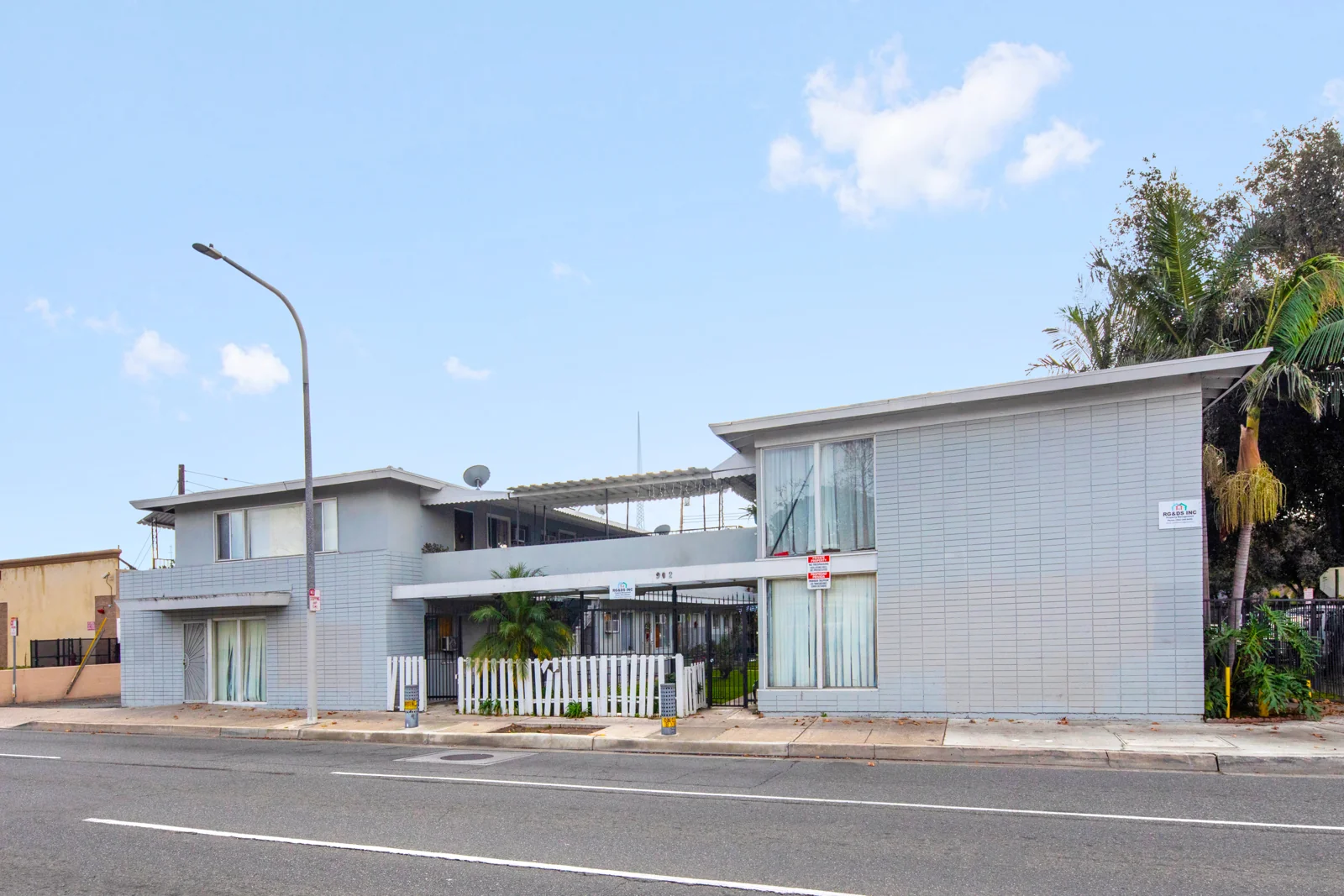 18 Units Minutes to Downtown Santa Ana — Sale in Santa Ana, CA, photo 4 of 8