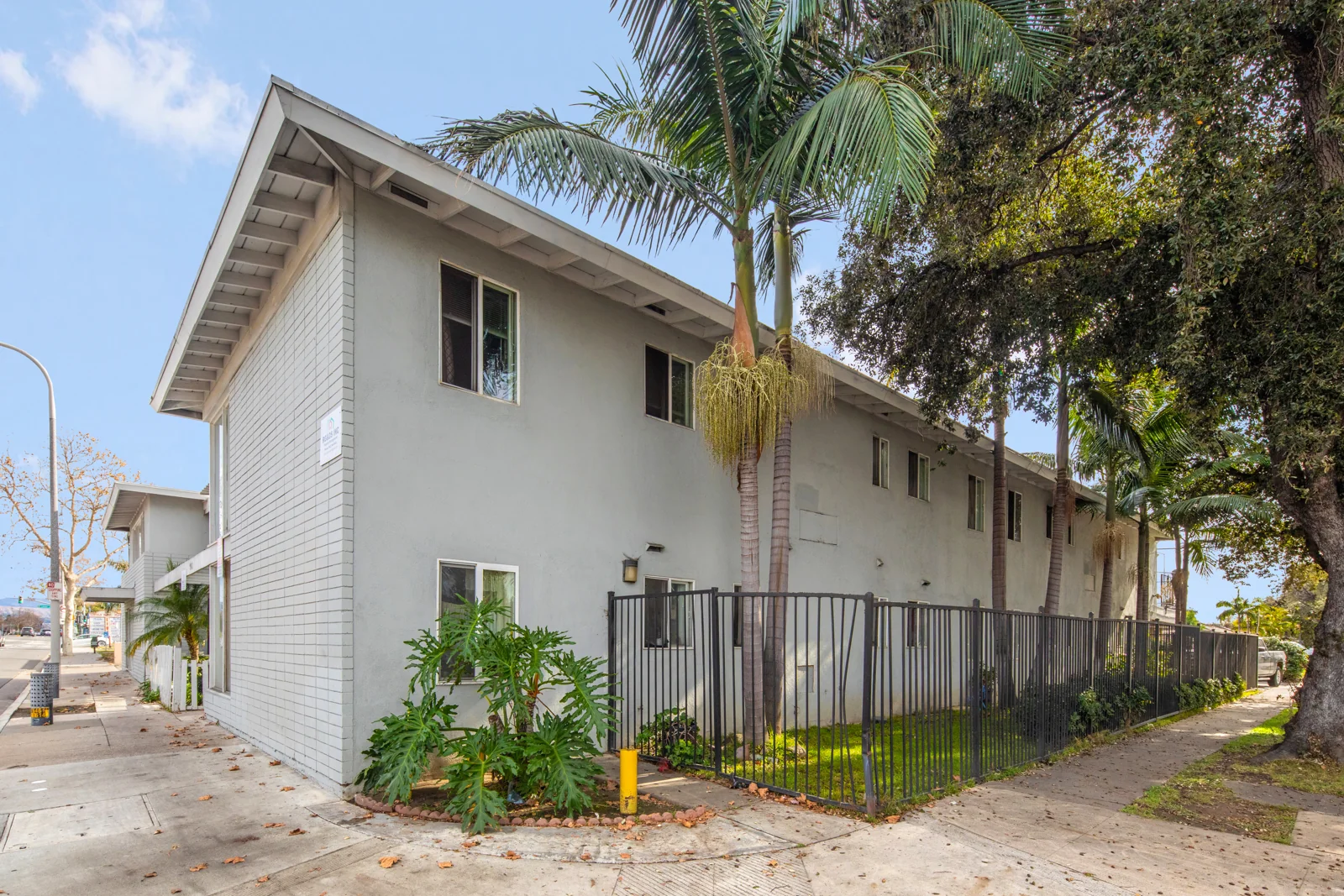 18 Units Minutes to Downtown Santa Ana — Sale in Santa Ana, CA, photo 6 of 8