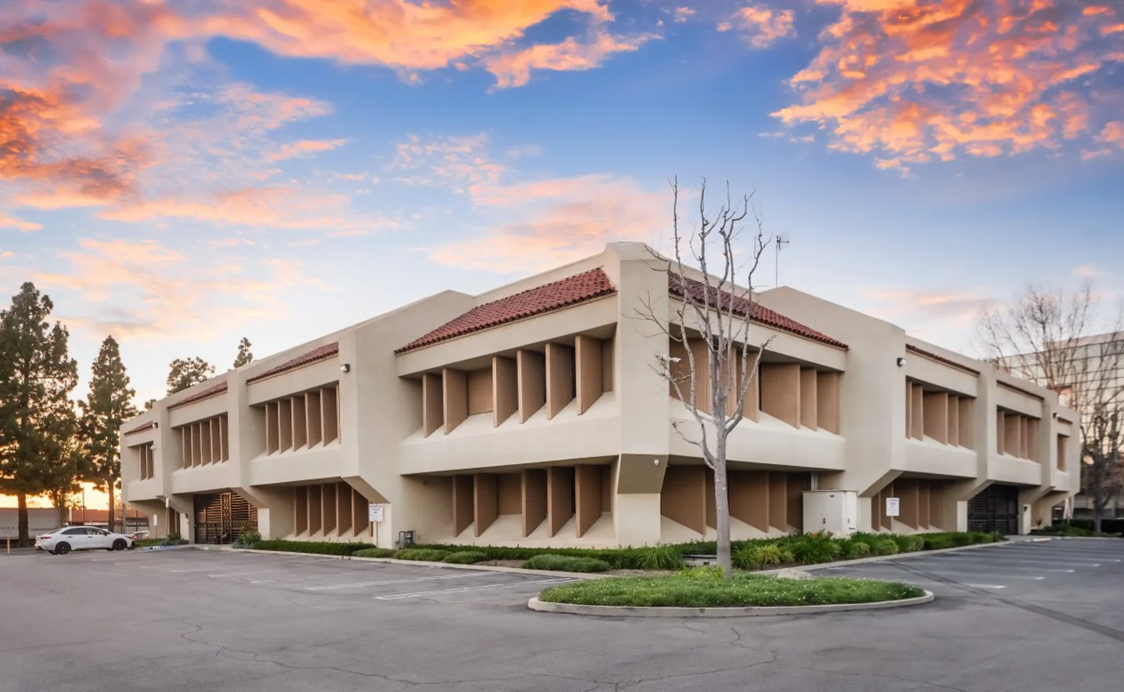 Office in Garden Grove, CA — Sale in Garden Grove, CA, photo 1 of 1