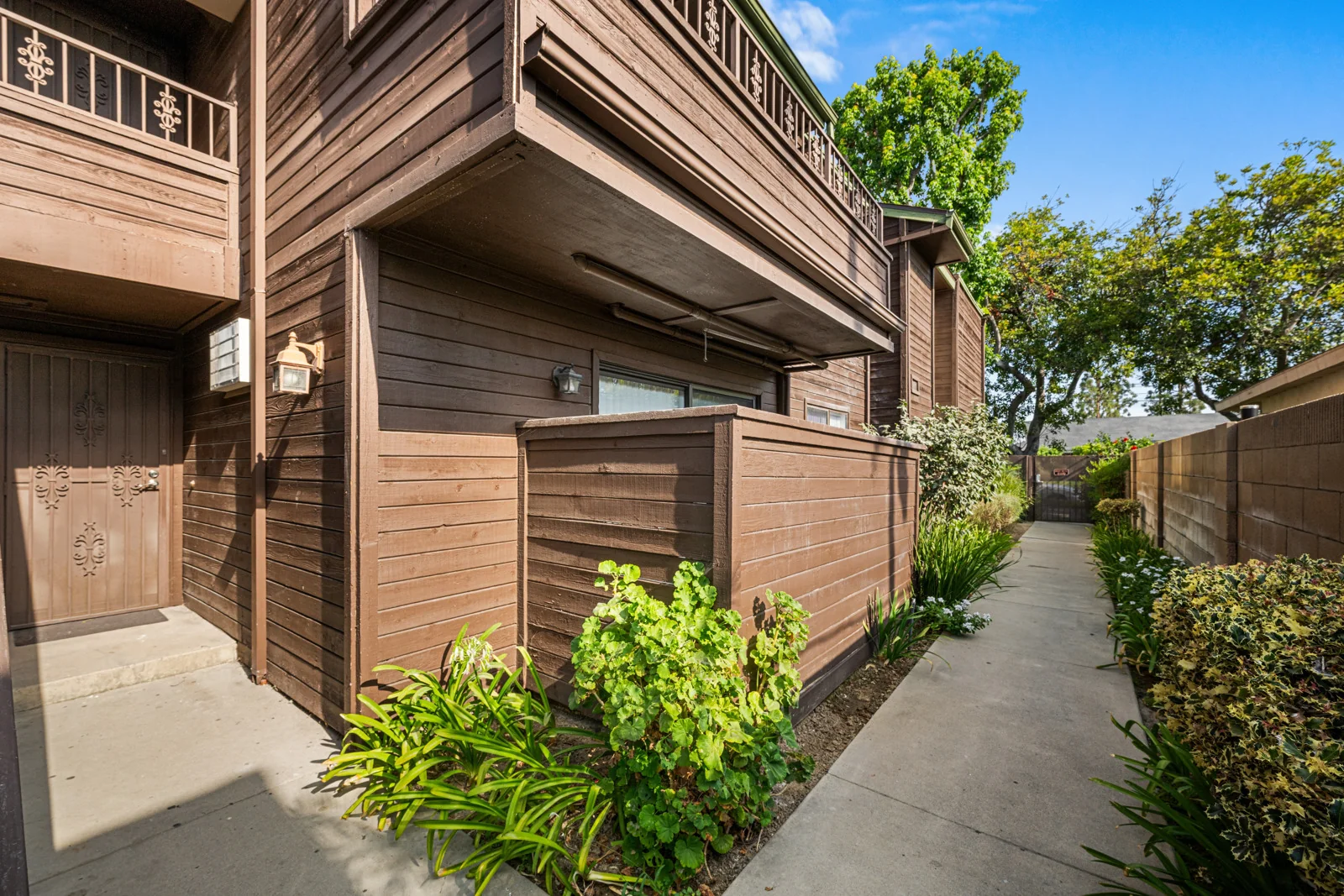 Rustic Woods Apartments — Sale in Anaheim, CA, photo 3 of 8
