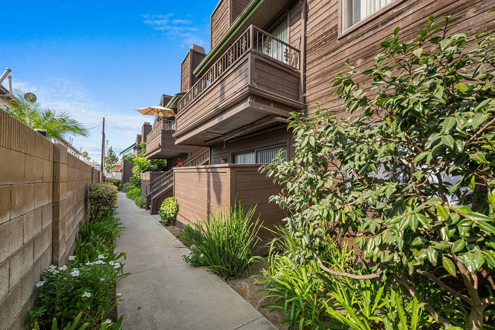 Rustic Woods Apartments — Sale in Anaheim, CA, photo 4 of 8