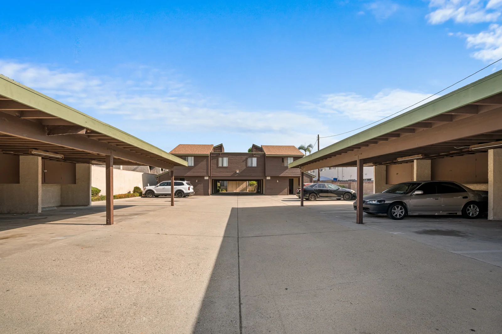 Rustic Woods Apartments — Sale in Anaheim, CA, photo 5 of 8