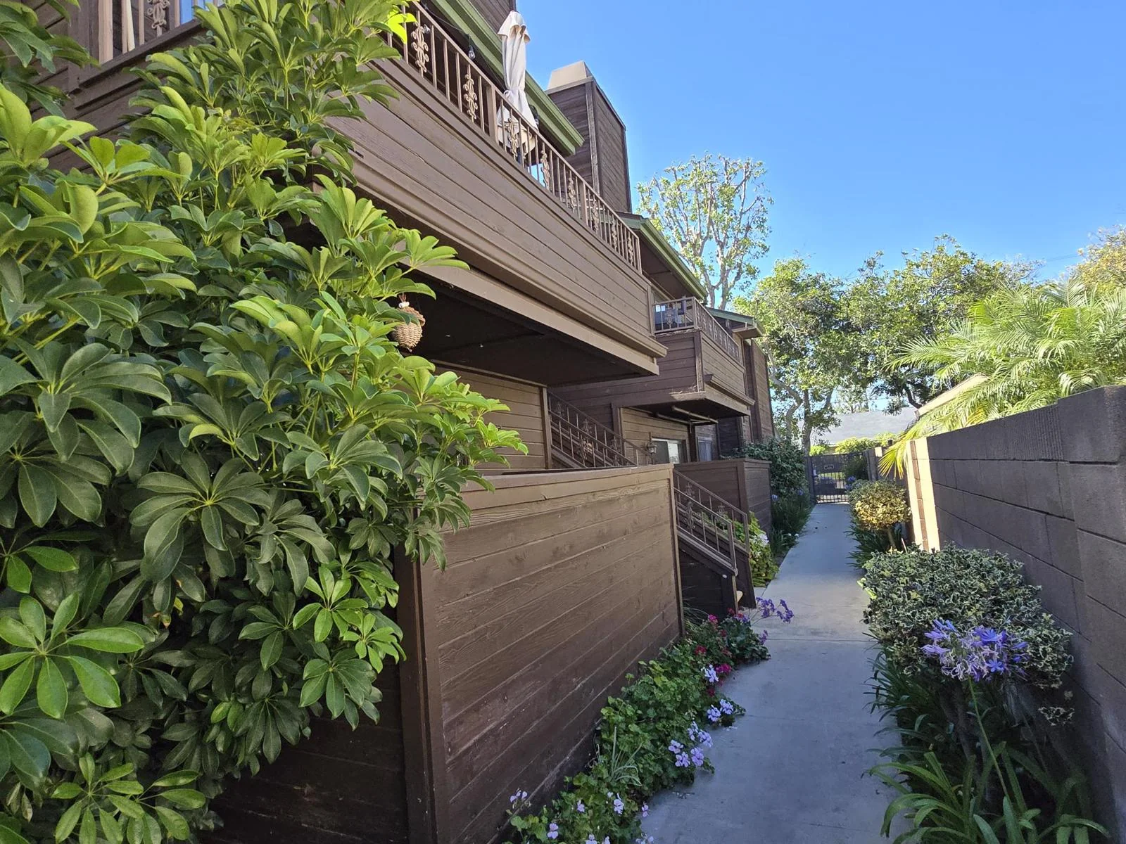 Rustic Woods Apartments — Sale in Anaheim, CA, photo 8 of 8