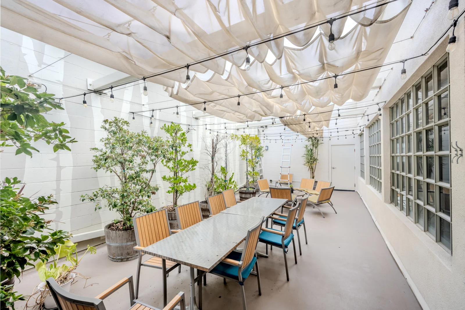 1556 17th Street — Sale in Santa Monica, CA, photo 5 of 8